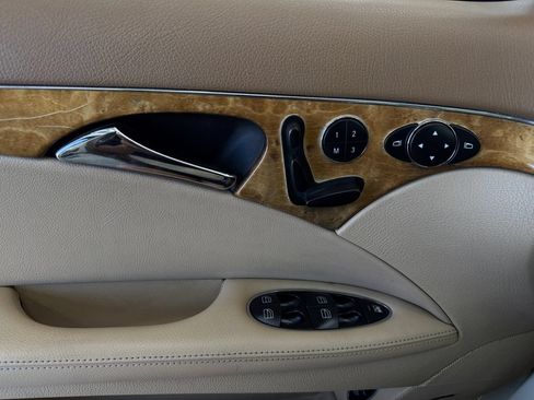 Used 2007 Mercedes-Benz E 350 Sedan image 11