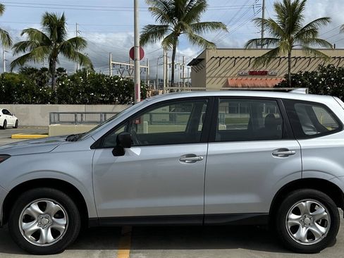 Used 2017 Subaru Forester 2.5i image 2