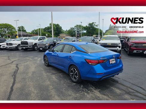 Used 2024 Nissan Sentra SV FWD image 8