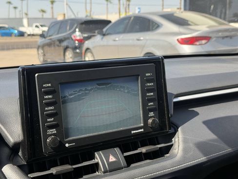 Used 2020 Toyota RAV4 XLE FWD image 9