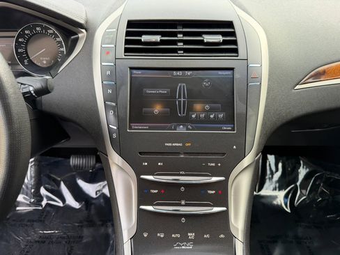 Used 2014 Lincoln MKZ AWD w/ Equipment Group 102A Reserve image 29
