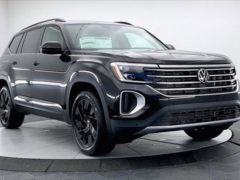 New 2026 Volkswagen Atlas SE image 1
