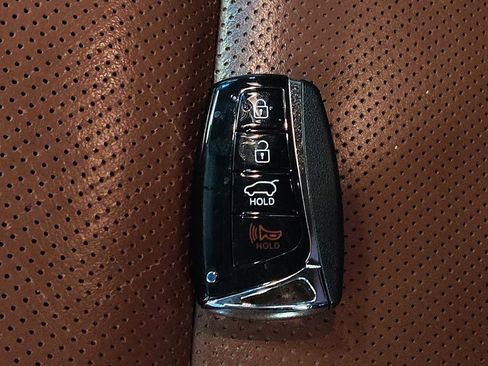 Used 2015 Hyundai Santa Fe Limited AWD/4WD image 32