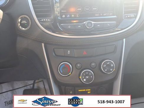 Used 2022 Chevrolet Trax LT w/ Driver Confidence Package image 21