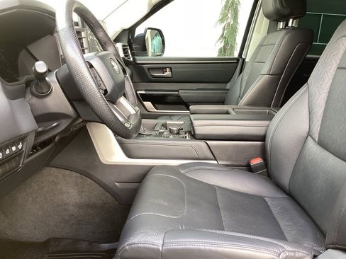 Used 2024 Toyota Tundra Limited image 22