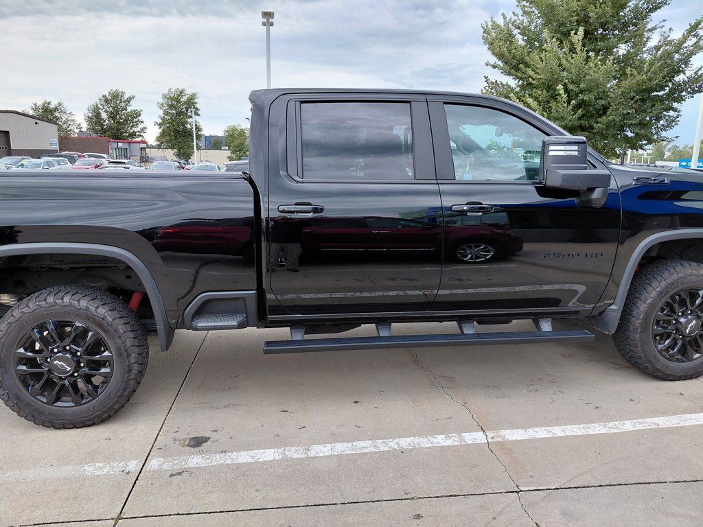 Used 2025 Chevrolet Silverado 2500 LT w/ Trail Boss Package AWD/4WD image 7