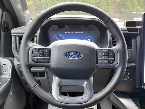 Used 2025 Ford F150 Lightning Flash AWD/4WD image 18