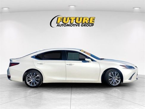 Used 2021 Lexus ES 250 w/ Premium Package image 4