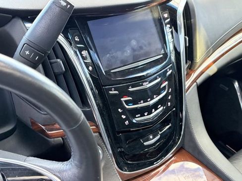 Used 2015 Cadillac Escalade ESV Luxury image 8