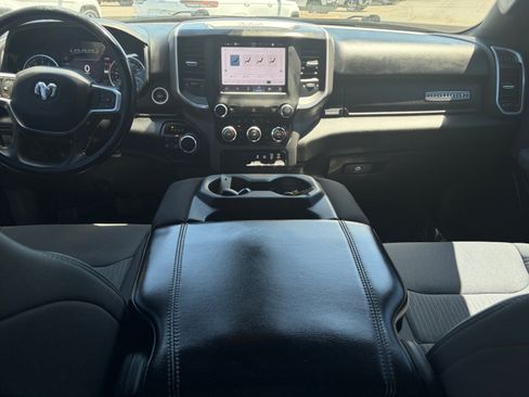Used 2022 RAM 1500 Big Horn AWD/4WD image 17
