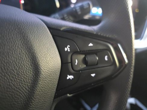 Used 2025 Chevrolet Trax LT image 16