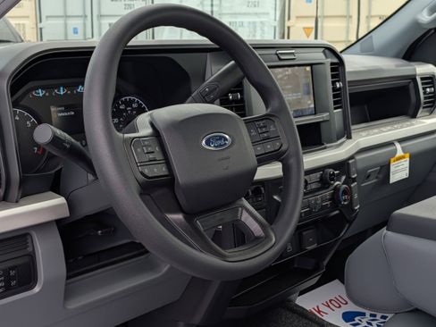 New 2026 Ford F250 XL w/ XL Chrome Package image 18