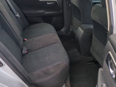 Used 2014 Nissan Altima 2.5 S w/ Display Audio Package image 19
