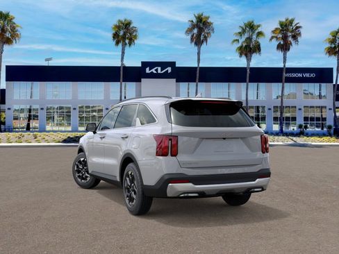 New 2026 Kia Sorento S image 4