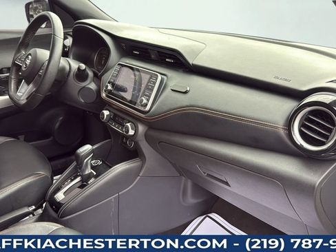Used 2018 Nissan Kicks SR FWD image 34