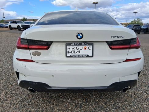 Used 2021 BMW 330e RWD image 10