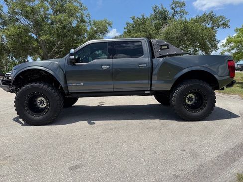 Used 2020 Ford F250 Platinum AWD/4WD image 4