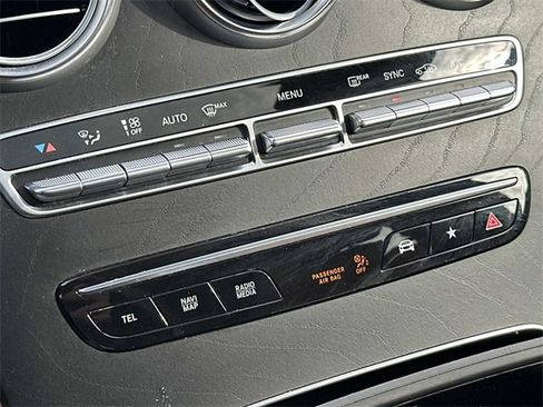 Used 2023 Mercedes-Benz GLC 300 4MATIC Coupe image 31