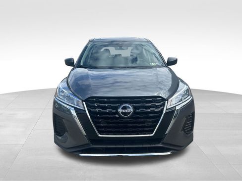 Used 2025 Nissan Kicks Play S FWD image 9