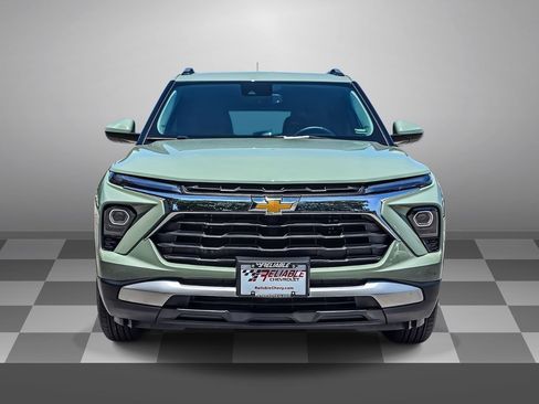 Used 2026 Chevrolet TrailBlazer LT w/ Convenience Package FWD image 2