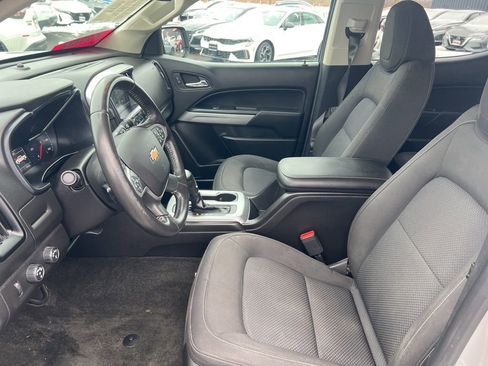 Used 2018 Chevrolet Colorado LT w/ LT Convenience Package image 4
