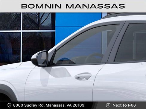 New 2025 Chevrolet Trax LT image 12