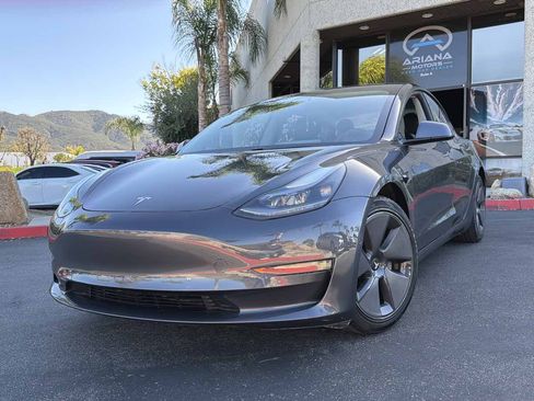 Used 2021 Tesla Model 3 Standard Range Plus RWD image 2
