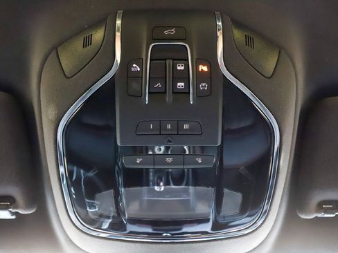 Used 2022 Maserati Quattroporte Modena Q4 AWD/4WD image 40