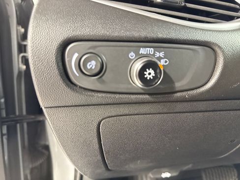 Used 2023 Chevrolet Malibu LT FWD image 17