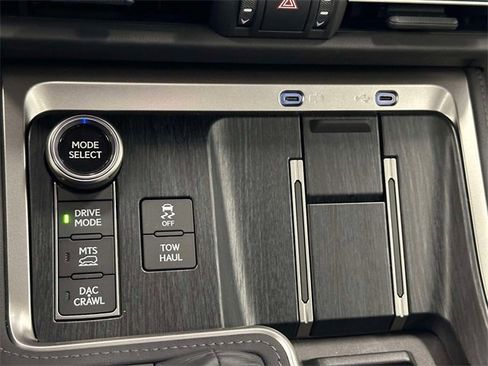 Certified 2025 Lexus GX 550 image 36