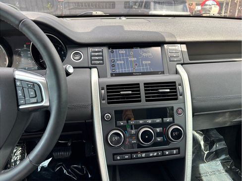 Used 2019 Land Rover Discovery Sport SE AWD/4WD image 11
