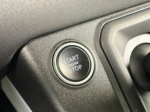Used 2023 Land Rover Defender 110 S AWD/4WD image 35