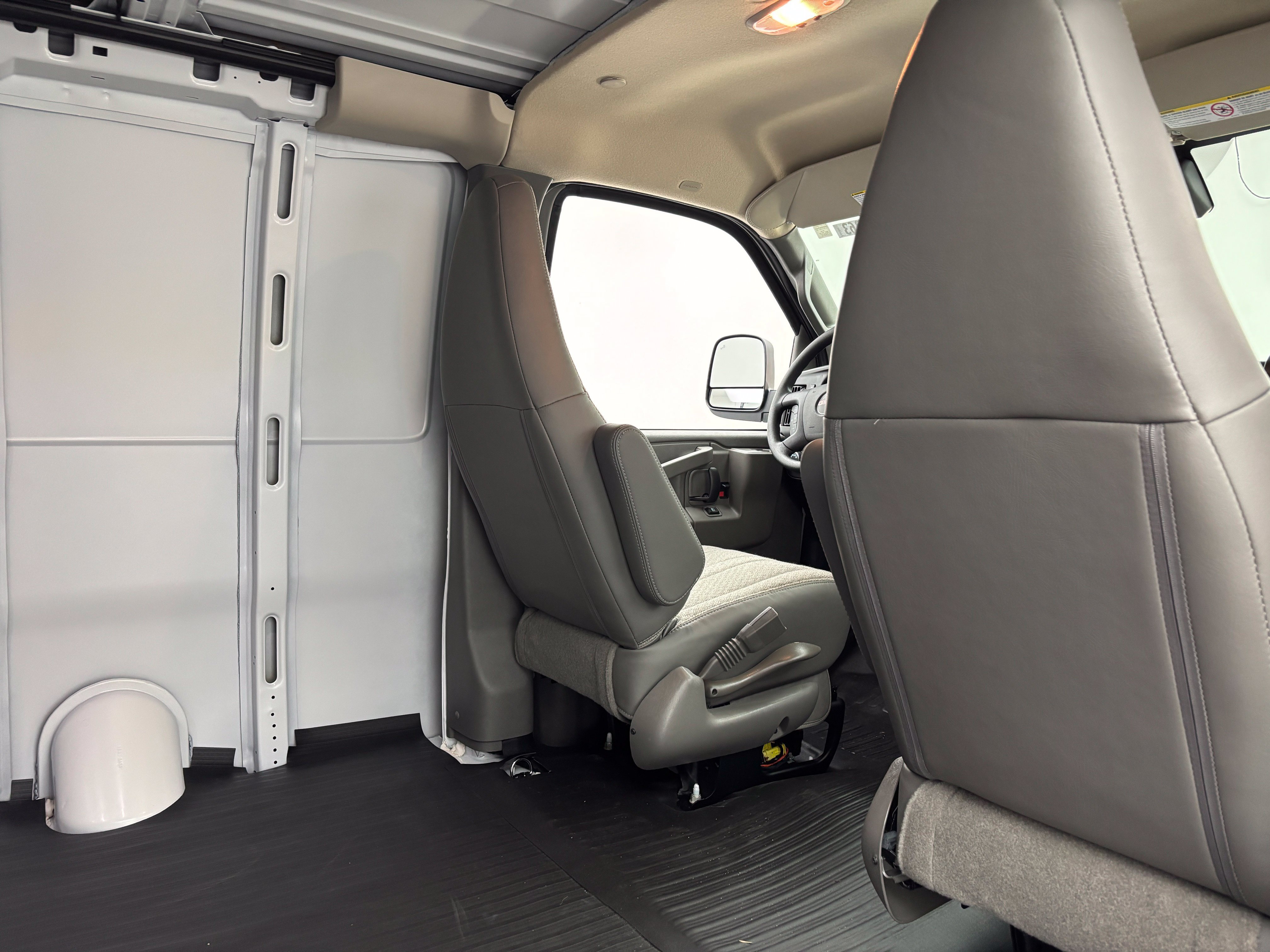 New 2026 GMC Savana 2500 w/ Driver Convenience Package RWD image 22