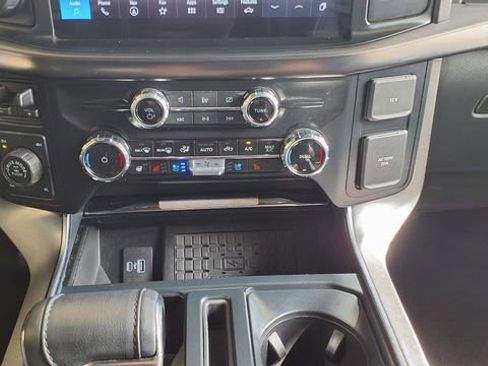Used 2024 Ford F150 Platinum image 23