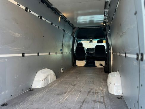 Used 2021 Mercedes-Benz Sprinter 2500 w/ Driver Convenience Package image 25
