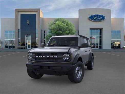 New 2025 Ford Bronco 4-Door image 2