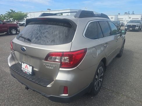 Used 2015 Subaru Outback 2.5i Limited image 5