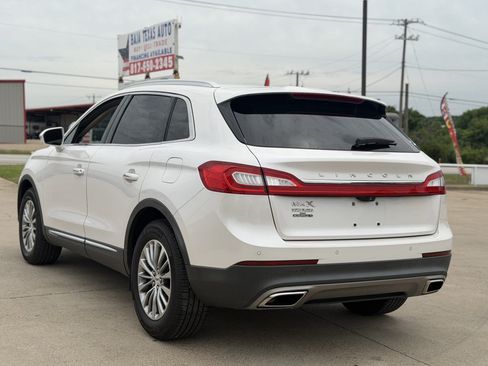 Used 2017 Lincoln MKX Select w/ Select Plus Package FWD image 8