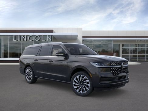 New 2026 Lincoln Navigator L Black Label AWD/4WD image 7