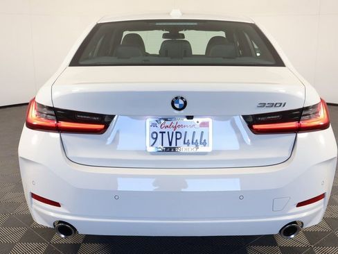 Used 2025 BMW 330i Sedan w/ Premium Package RWD image 5