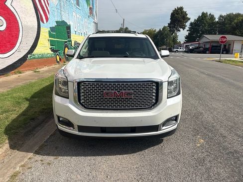 Used 2016 GMC Yukon XL Denali w/ Open Road Package AWD/4WD image 8