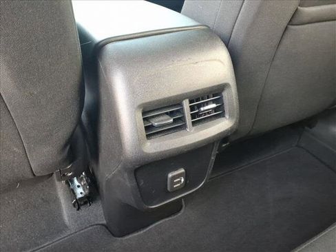 Used 2022 Chevrolet Equinox LS w/ LS Convenience Package image 19