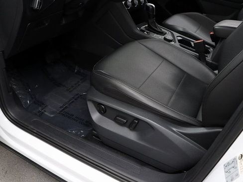 Used 2020 Volkswagen Tiguan SE AWD/4WD image 25