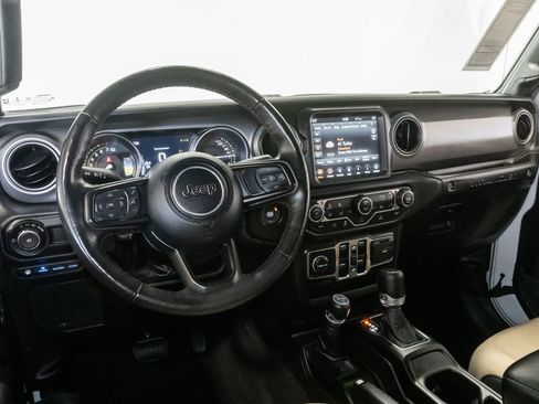 Used 2023 Jeep Wrangler Unlimited w/ Cold Weather Group AWD/4WD image 8