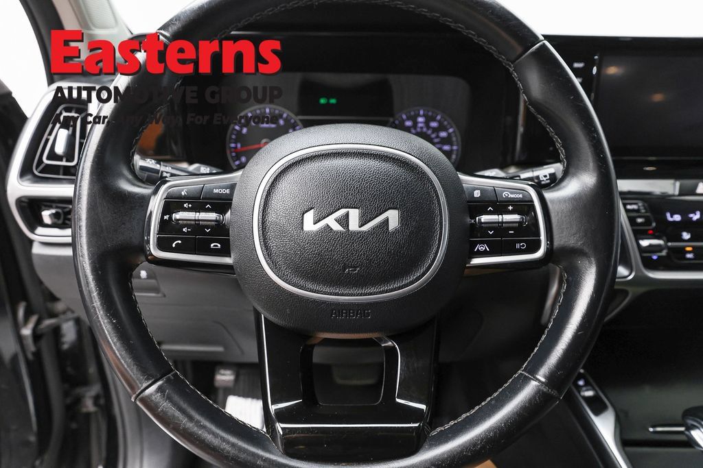 Used 2022 Kia Sorento S AWD/4WD image 10