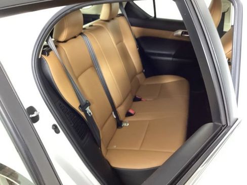 Used 2016 Lexus CT 200h w/ Navigation Package FWD image 35