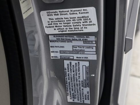 Used 2016 Dodge Grand Caravan SXT FWD image 35