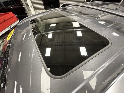 Used 2022 Toyota Highlander Limited image 59