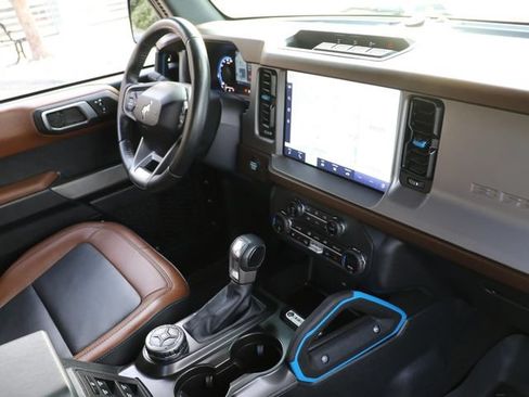 Used 2023 Ford Bronco Outer Banks AWD/4WD image 14