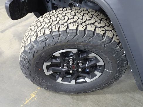 New 2024 Jeep Wrangler Unlimited Rubicon w/ Convenience Group image 46